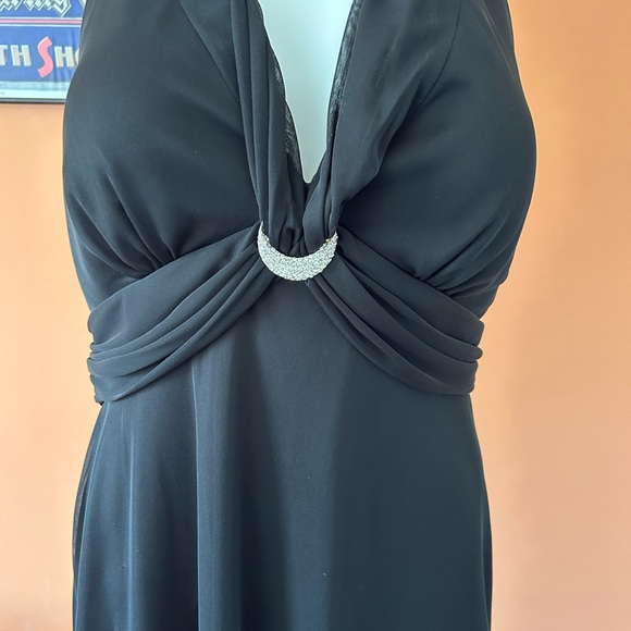 DJ-JAZ black silky halter style cocktail dress - Picture 4 of 10